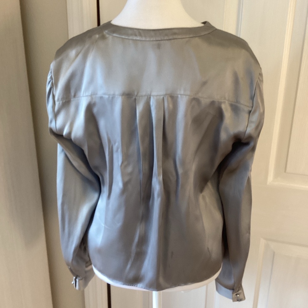 ANTONIO MELANI 100% Silk Shimmering Silver Tie Front Blouse Sz XS - Picture 5 of 12